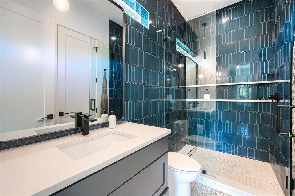 5108 Yacht Club Drive, Rockwall, TX 75032 5108 Yacht Club Drive, Rockwall, TX 75032