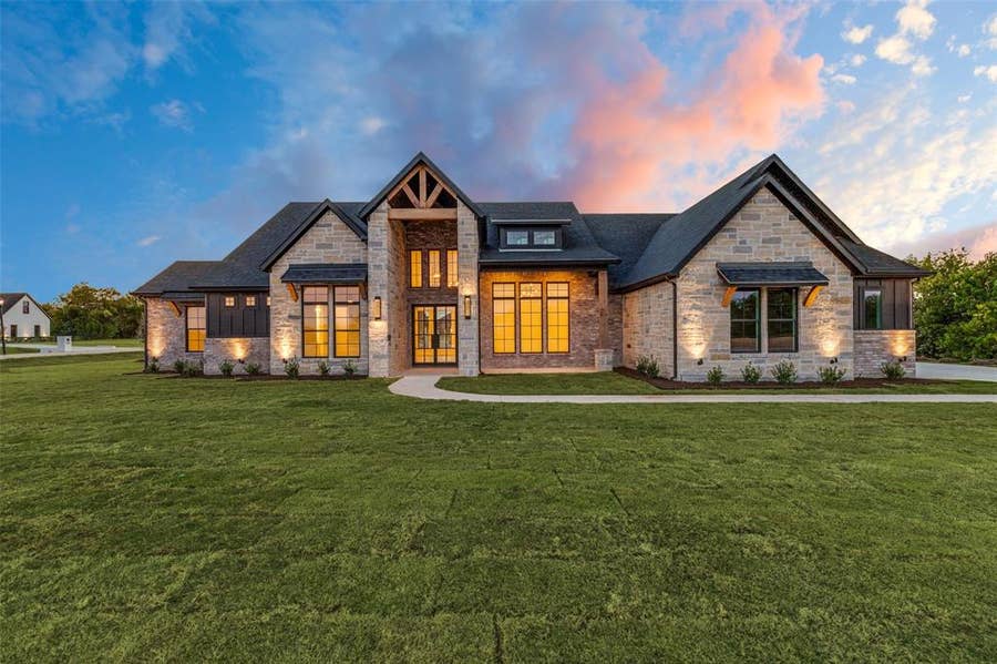 Property photo for 6715 Lakeview Drive, Mckinney, TX