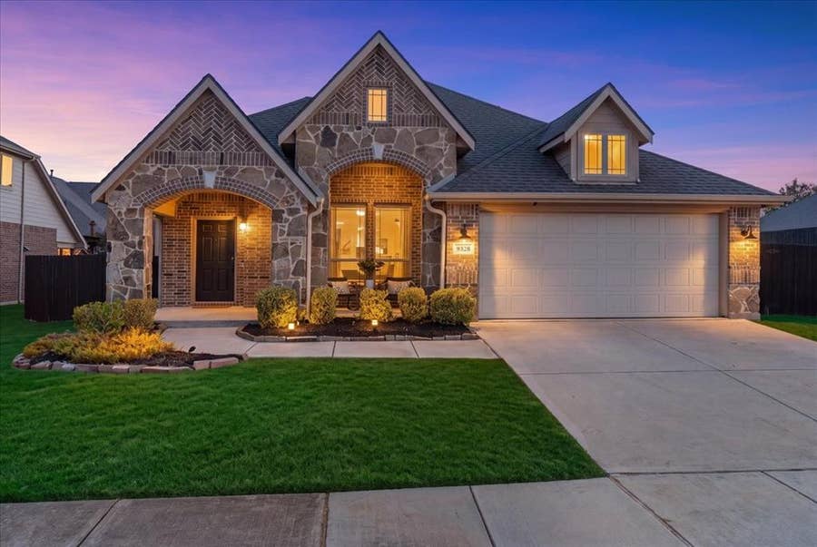 Property photo for 9328 Amistad Lane, Denton, TX