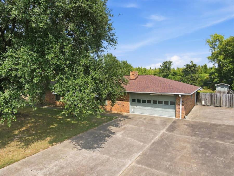 Property photo for 221 County Road 3220, Mount Pleasant, TX