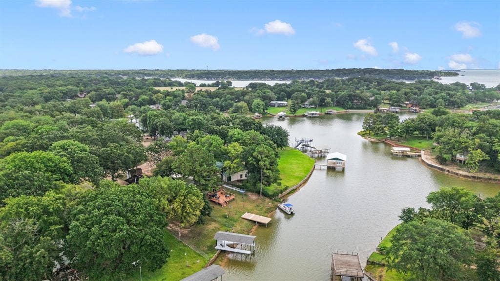 178 Indian Gap Drive, Mabank, TX 75156 178 Indian Gap Drive, Mabank, TX 75156