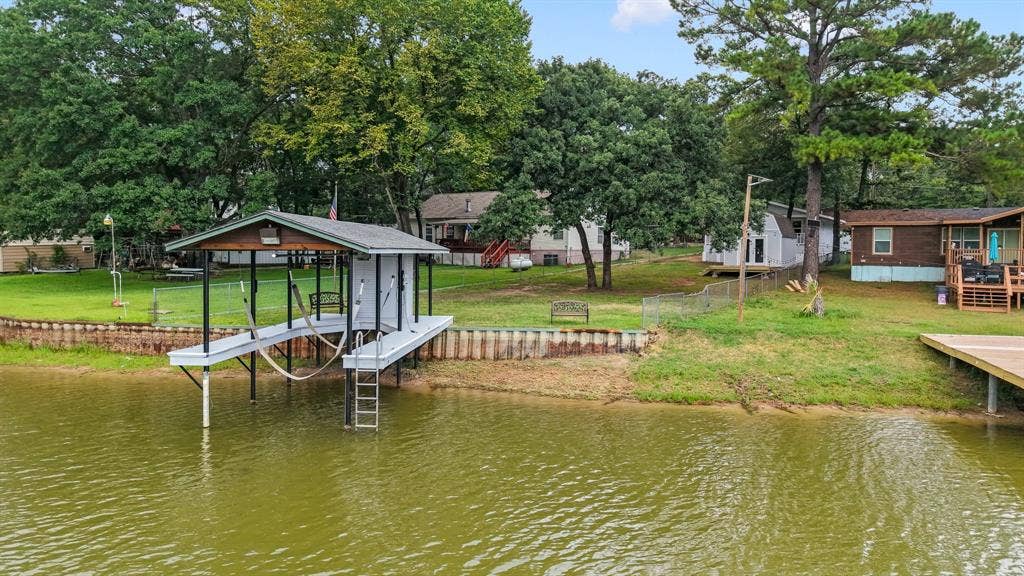 178 Indian Gap Drive, Mabank, TX 75156 178 Indian Gap Drive, Mabank, TX 75156