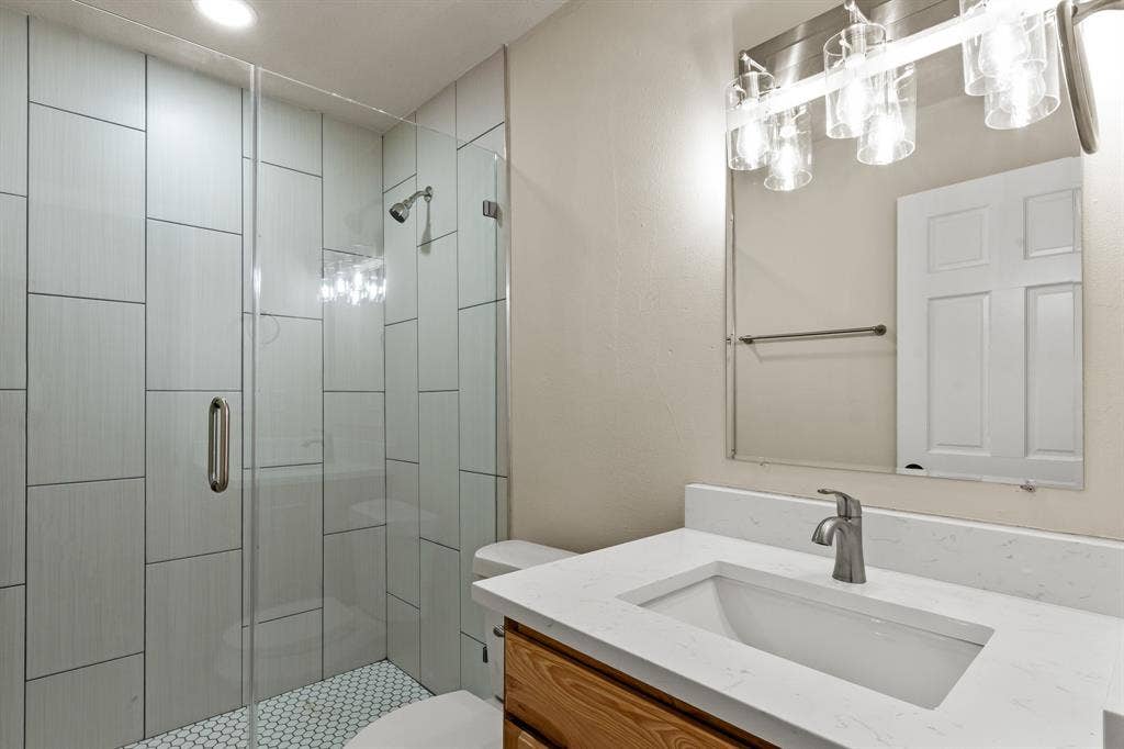 178 Indian Gap Drive, Mabank, TX 75156 178 Indian Gap Drive, Mabank, TX 75156