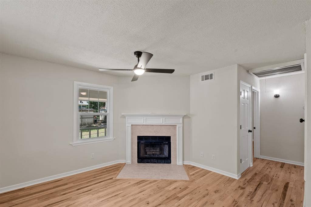178 Indian Gap Drive, Mabank, TX 75156 178 Indian Gap Drive, Mabank, TX 75156