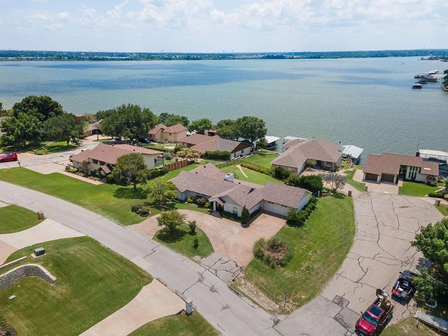 Property photo for 4301 Crescent Drive, De Cordova, TX