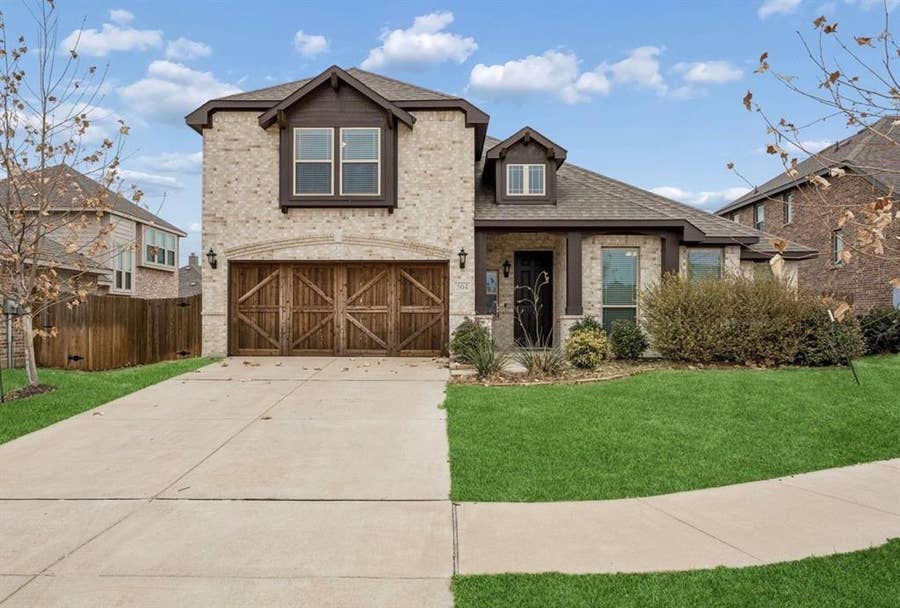 Property photo for 504 Lowland Lane, Waxahachie, TX
