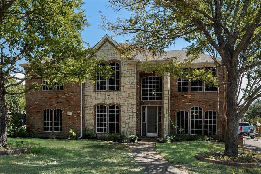 Property photo for 208 Stanford Court, Heath, TX