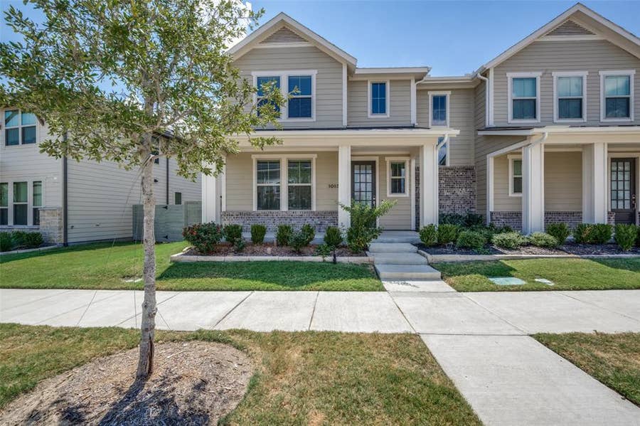 Property photo for 1013 14th Street, Argyle, TX