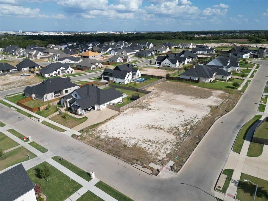 Property photo for 13065 Rainier Drive, Woodway, TX