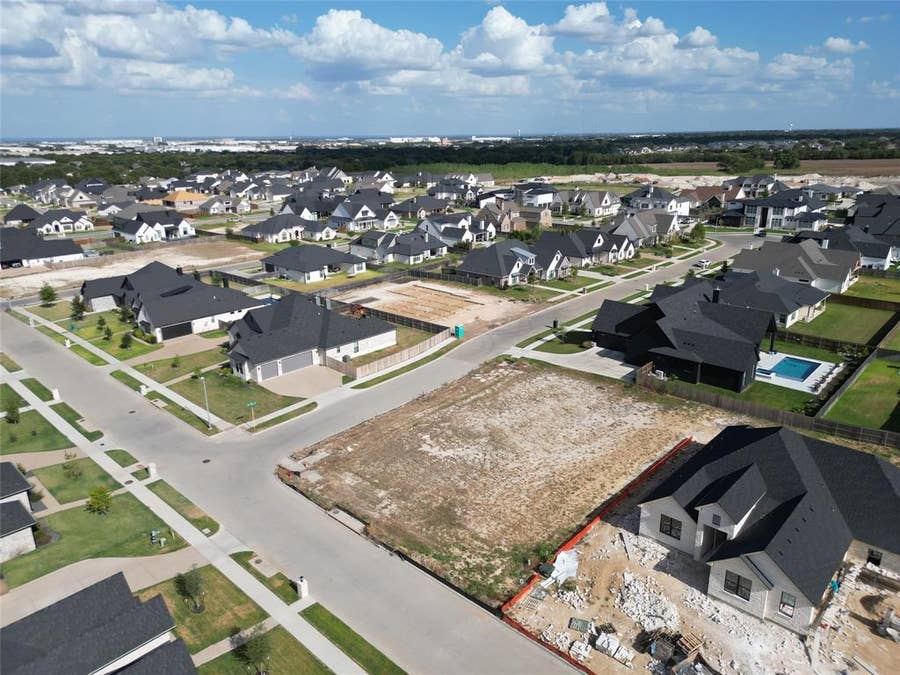 Property photo for 13073 Rainier Drive, Woodway, TX