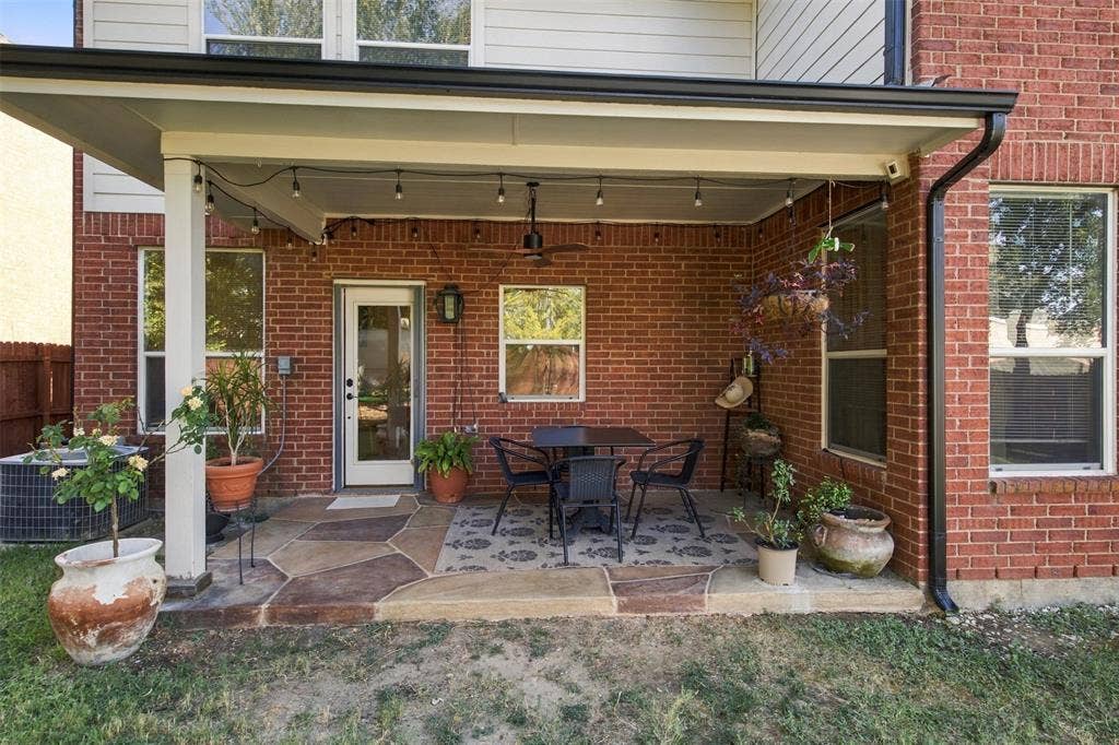 8414 Romanway Drive, Dallas, TX 75249 8414 Romanway Drive, Dallas, TX 75249