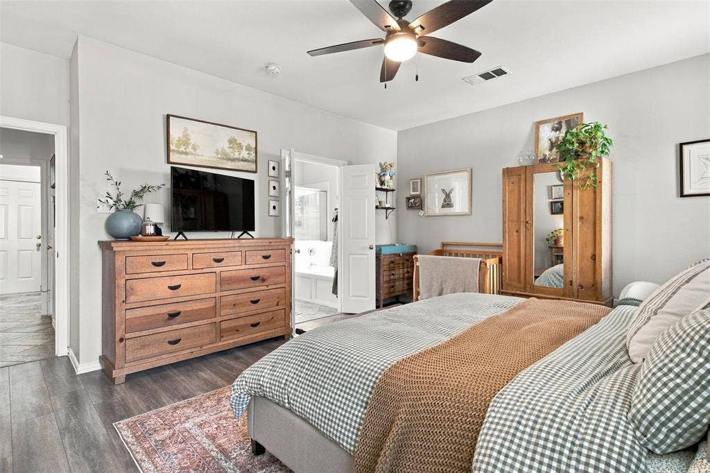 8414 Romanway Drive, Dallas, TX 75249 8414 Romanway Drive, Dallas, TX 75249