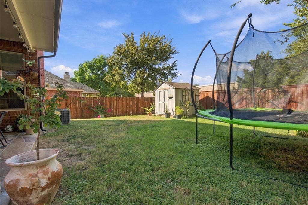 8414 Romanway Drive, Dallas, TX 75249 8414 Romanway Drive, Dallas, TX 75249