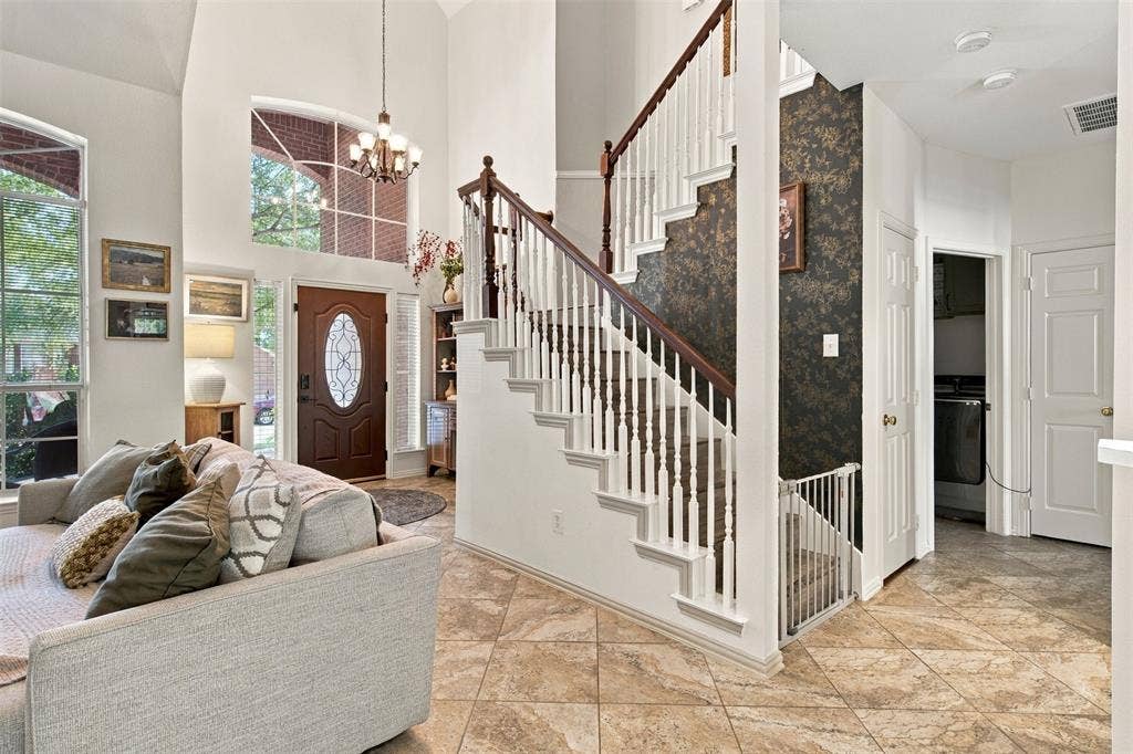 8414 Romanway Drive, Dallas, TX 75249 8414 Romanway Drive, Dallas, TX 75249