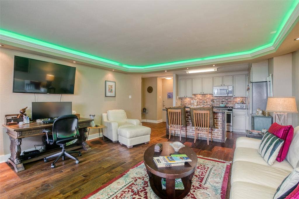 3883 Turtle Creek Boulevard, #1811, Dallas, TX 75219 3883 Turtle Creek Boulevard, #1811, Dallas, TX 75219