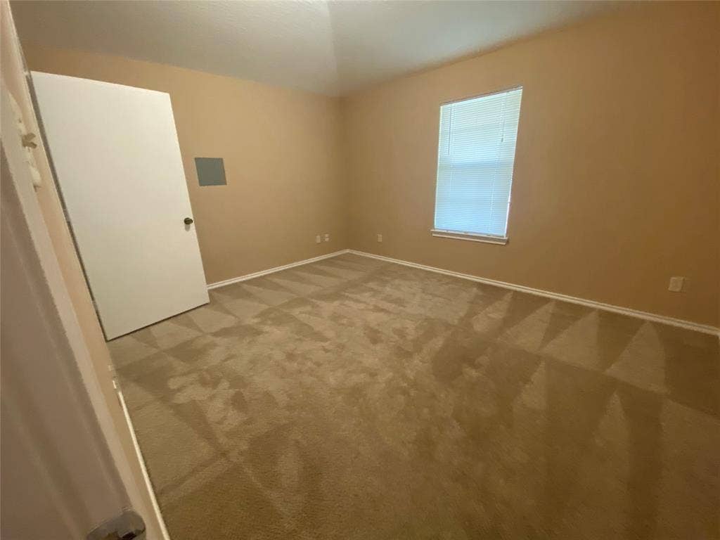 1307 Hortense Avenue, Dallas, TX 75216 bed 3