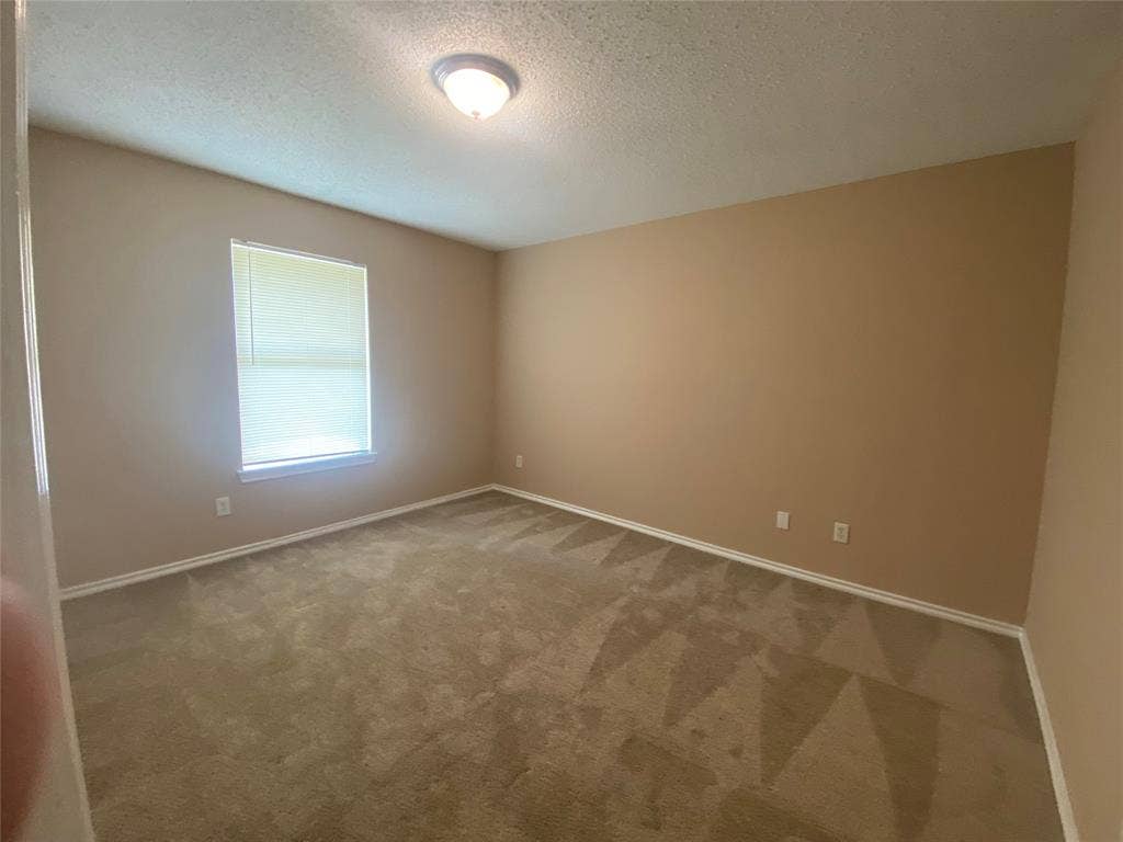 1307 Hortense Avenue, Dallas, TX 75216 bed 4