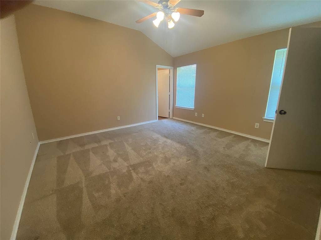 1307 Hortense Avenue, Dallas, TX 75216 primary bed