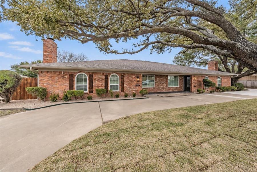 Property photo for 4904 Arborlawn Drive, Fort Worth, TX