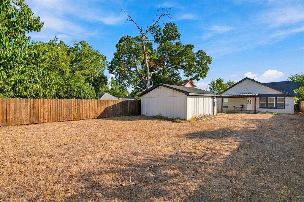 1628 N 15th Street, Waco, TX 76707 1628 N 15th Street, Waco, TX 76707