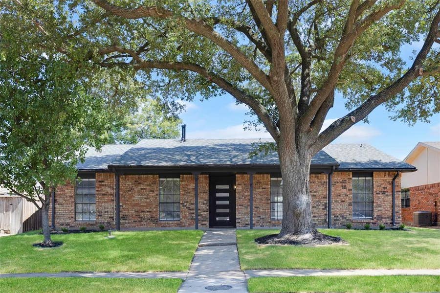 Property photo for 10414 Black Walnut Drive, Dallas, TX
