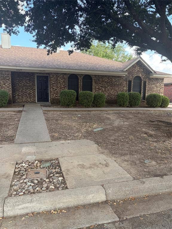Property photo for 10633 Flamewood Drive, Fort Worth, TX