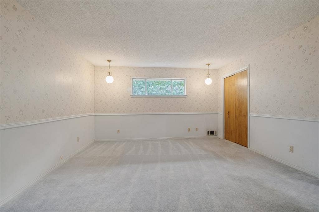 1605 Clear Point Drive, Garland, TX 75041 1605 Clear Point Drive, Garland, TX 75041