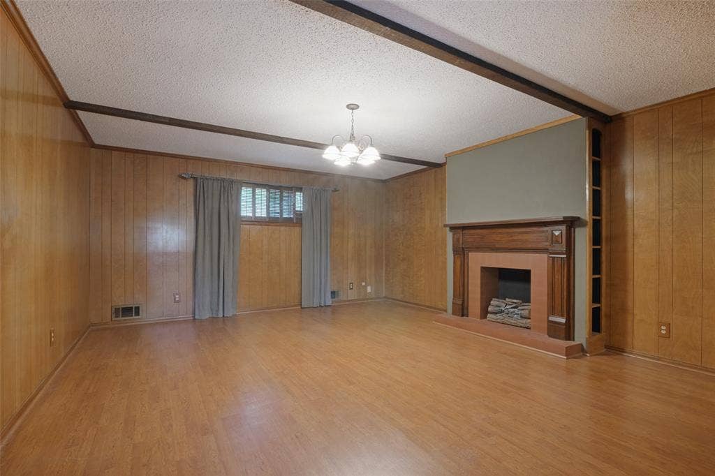 1605 Clear Point Drive, Garland, TX 75041 1605 Clear Point Drive, Garland, TX 75041