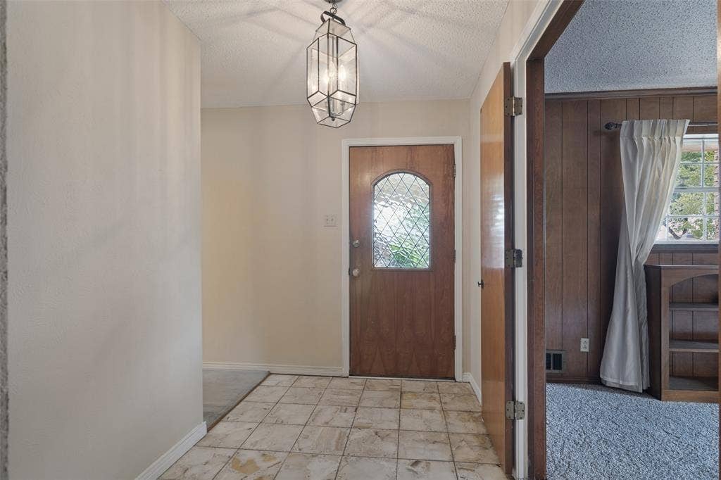 1605 Clear Point Drive, Garland, TX 75041 1605 Clear Point Drive, Garland, TX 75041