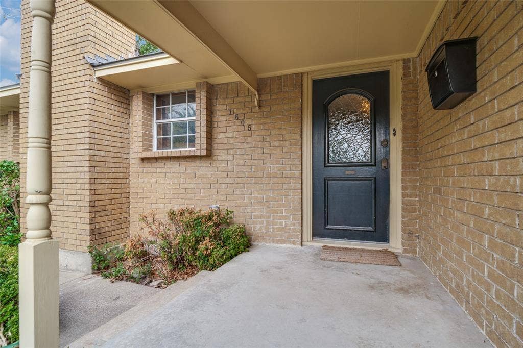 1605 Clear Point Drive, Garland, TX 75041 1605 Clear Point Drive, Garland, TX 75041