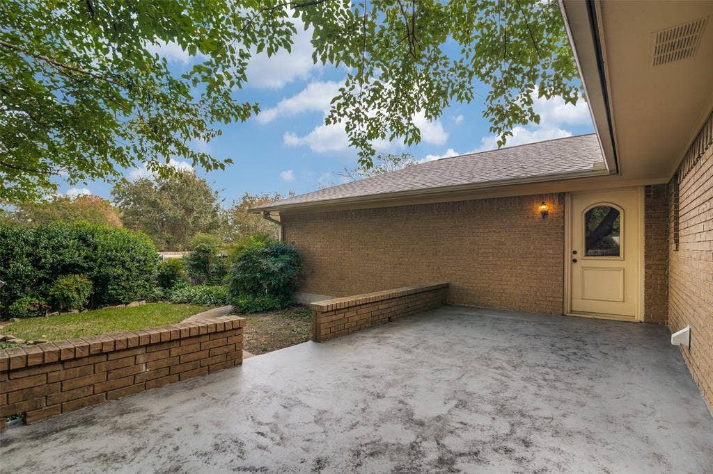 1605 Clear Point Drive, Garland, TX 75041 1605 Clear Point Drive, Garland, TX 75041