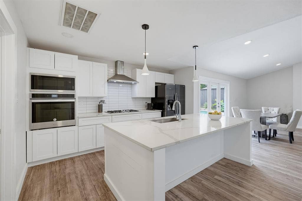 2760 N Hillbrier Circle, Plano, TX 75075 2760 N Hillbrier Circle, Plano, TX 75075