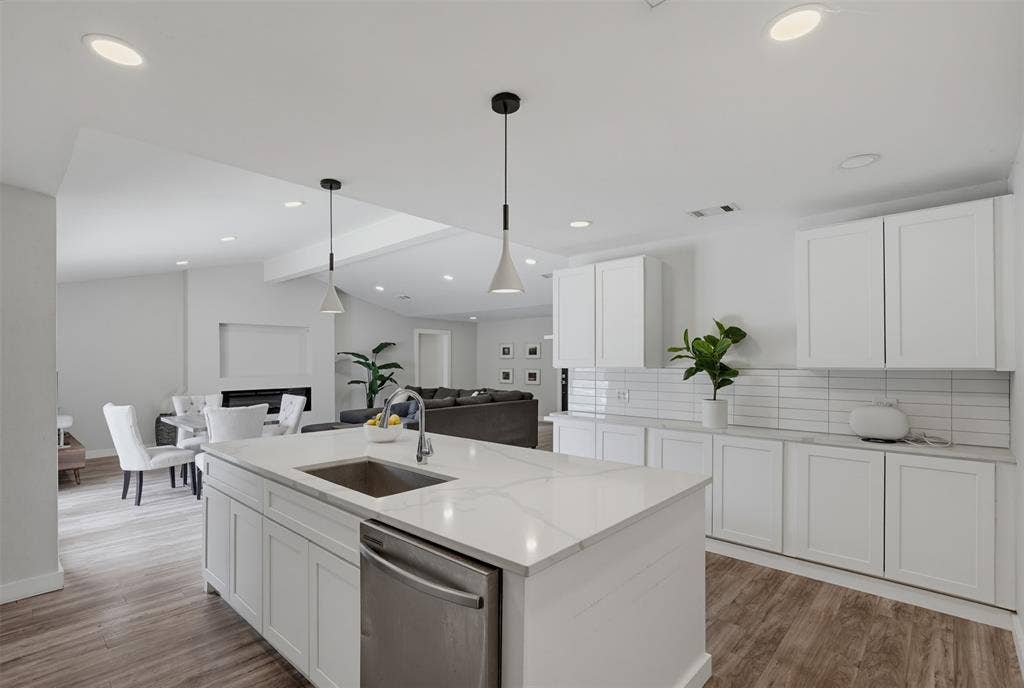2760 N Hillbrier Circle, Plano, TX 75075 2760 N Hillbrier Circle, Plano, TX 75075