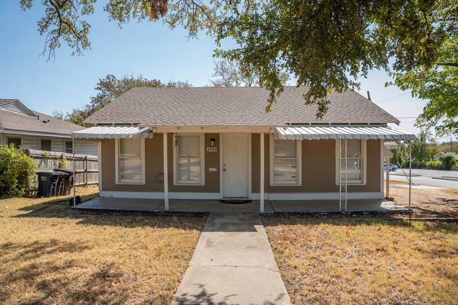 Property photo for 2945 Handley Drive, Fort Worth, TX