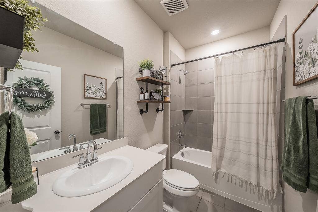 2132 Sun Star Drive, Haslet, TX 76052
