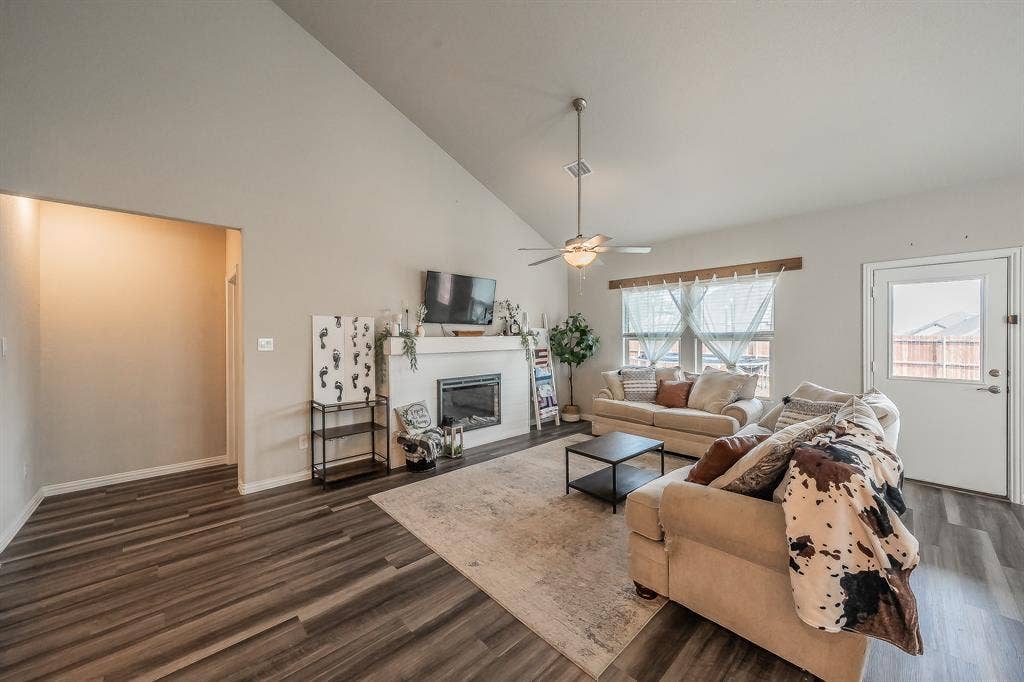 2132 Sun Star Drive, Haslet, TX 76052