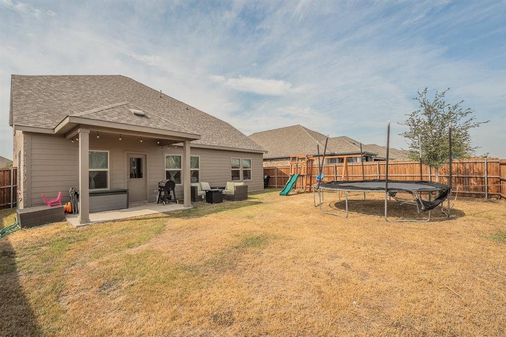 2132 Sun Star Drive, Haslet, TX 76052