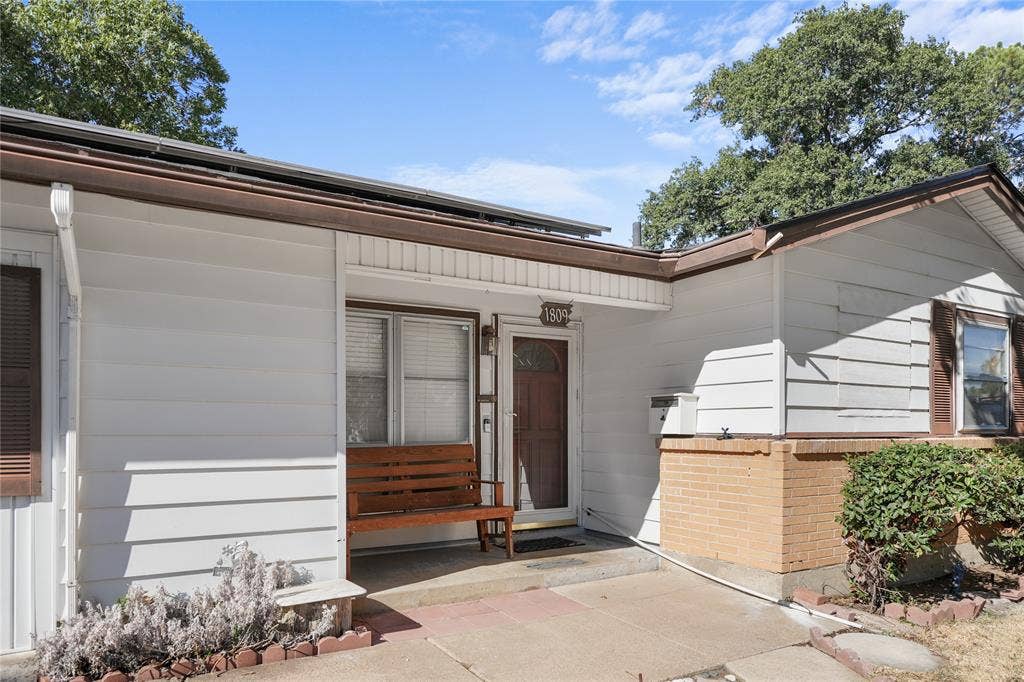1809 Anderson Street, Irving, TX 75062 1809 Anderson Street, Irving, TX 75062