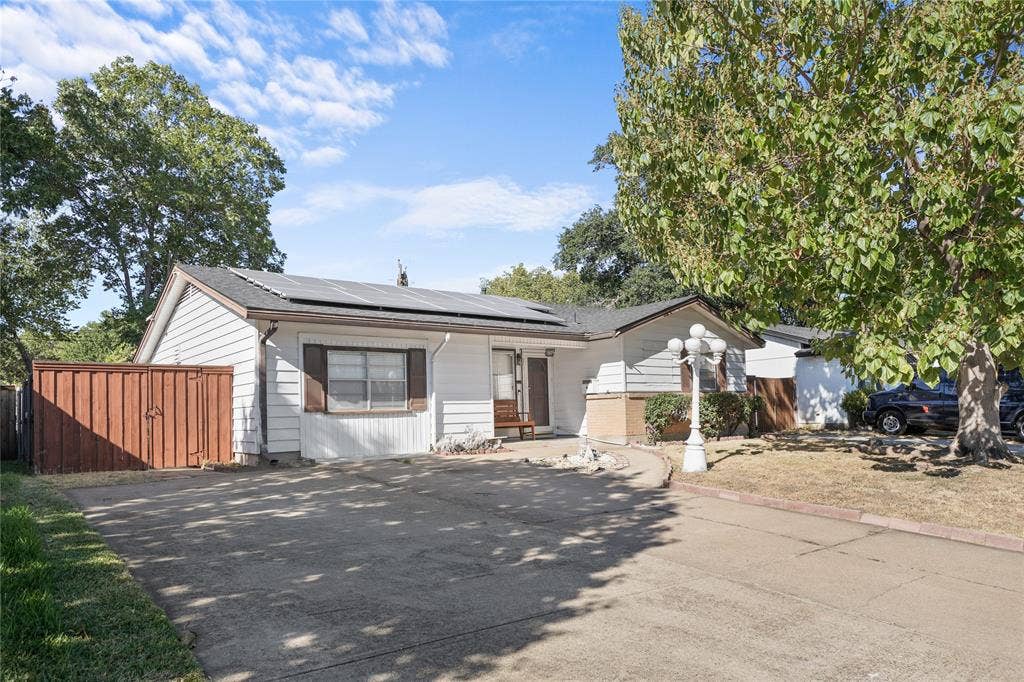 1809 Anderson Street, Irving, TX 75062 1809 Anderson Street, Irving, TX 75062