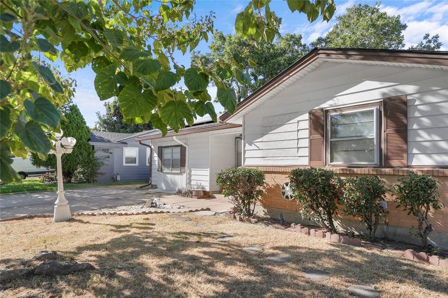 Property photo for 1809 Anderson Street, Irving, TX