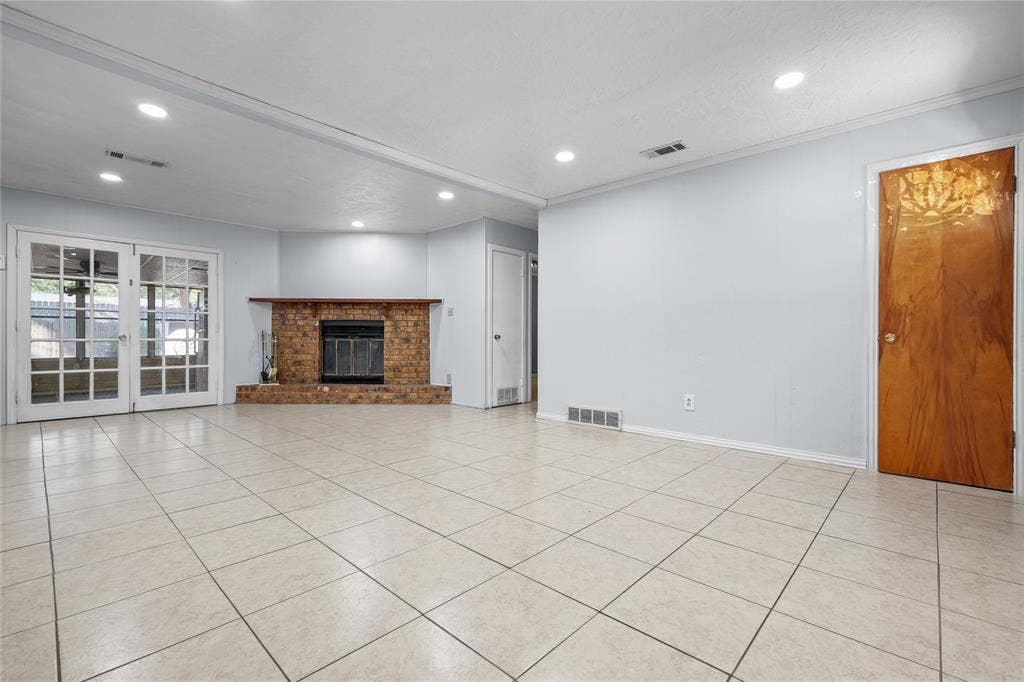 1809 Anderson Street, Irving, TX 75062 1809 Anderson Street, Irving, TX 75062