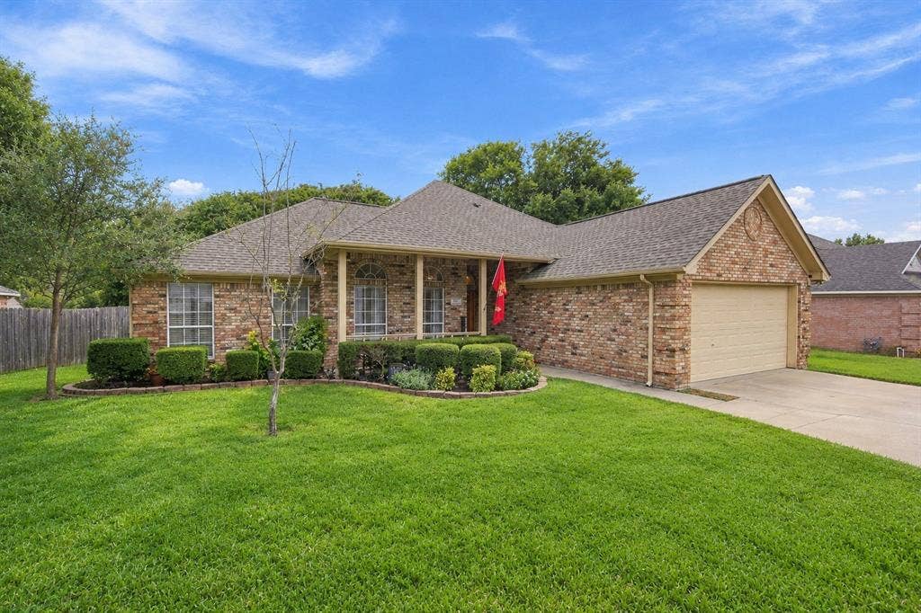 1639 Catherine Street, Midlothian, TX 76065 virtually edited