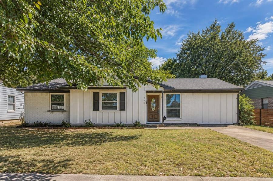Property photo for 646 E Fairmeadows Drive, Duncanville, TX
