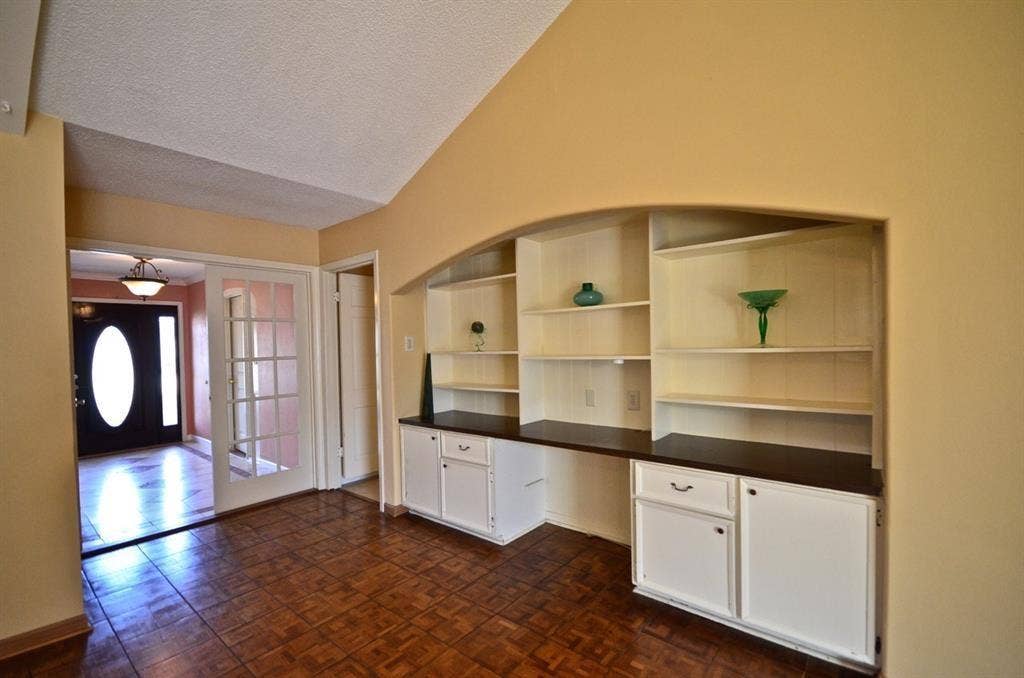 5951 Lattimer Drive, Houston, TX 77035 5951 Lattimer Drive, Houston, TX 77035