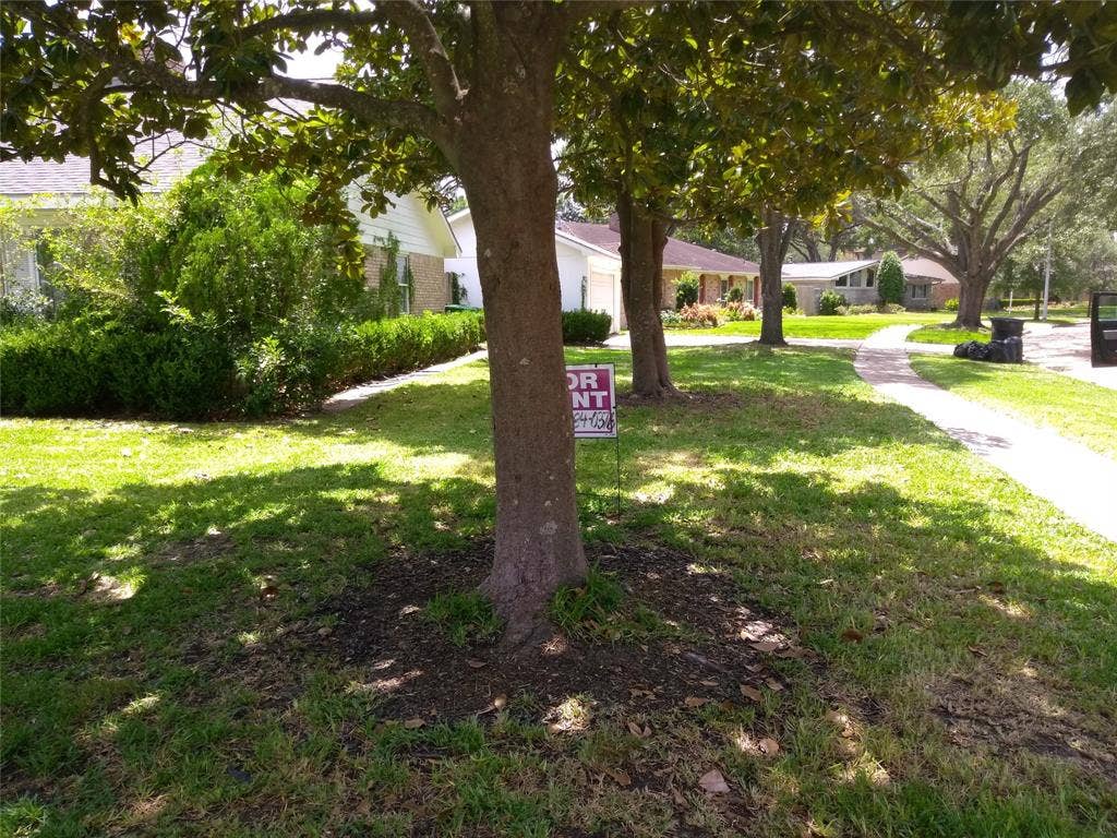 5951 Lattimer Drive, Houston, TX 77035 5951 Lattimer Drive, Houston, TX 77035
