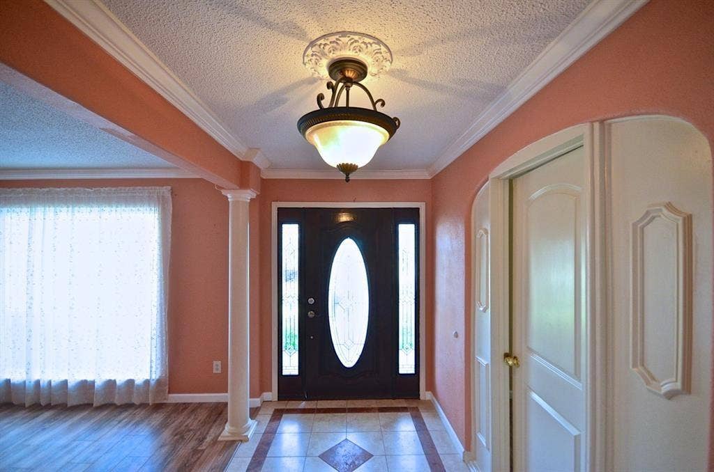 5951 Lattimer Drive, Houston, TX 77035 5951 Lattimer Drive, Houston, TX 77035