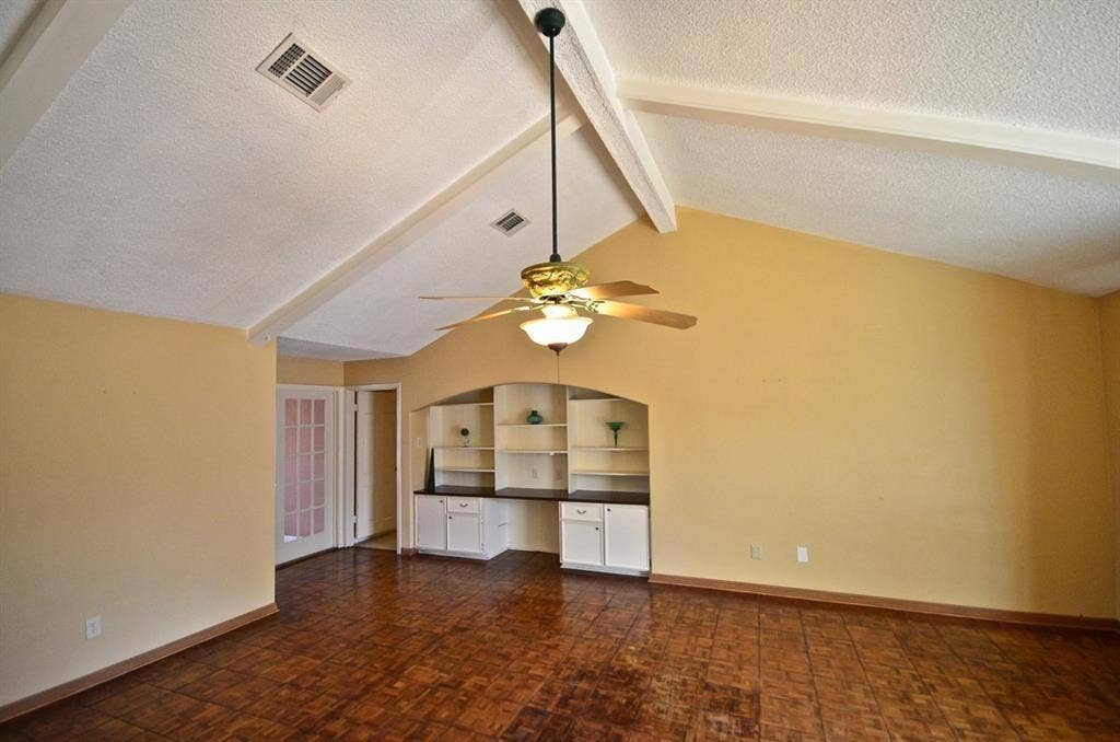 5951 Lattimer Drive, Houston, TX 77035 5951 Lattimer Drive, Houston, TX 77035