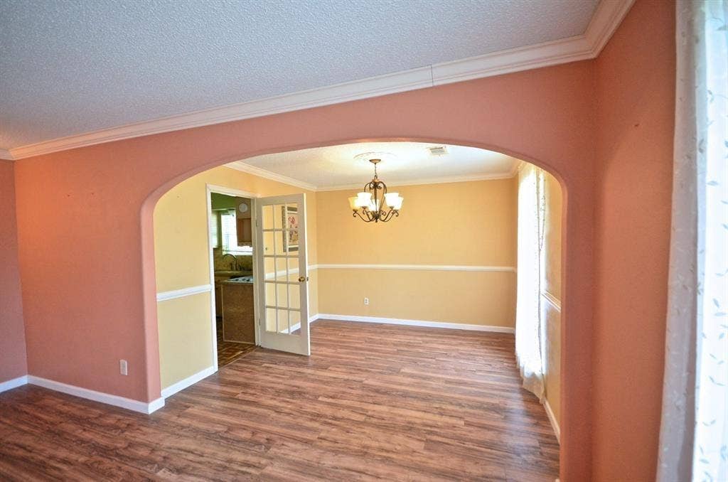 5951 Lattimer Drive, Houston, TX 77035 5951 Lattimer Drive, Houston, TX 77035