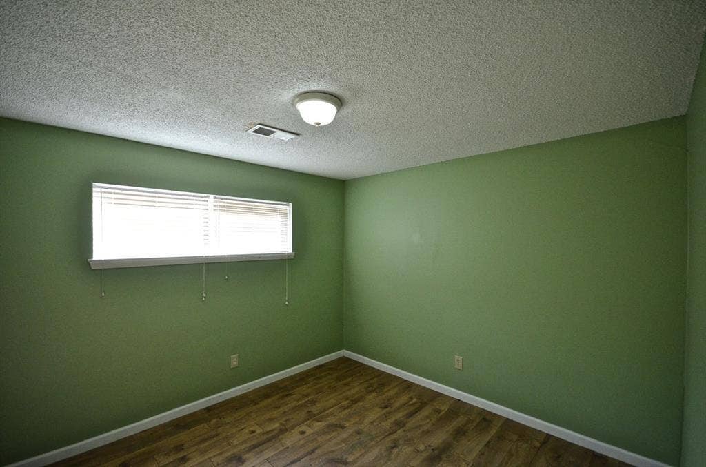 5951 Lattimer Drive, Houston, TX 77035 Bed 2