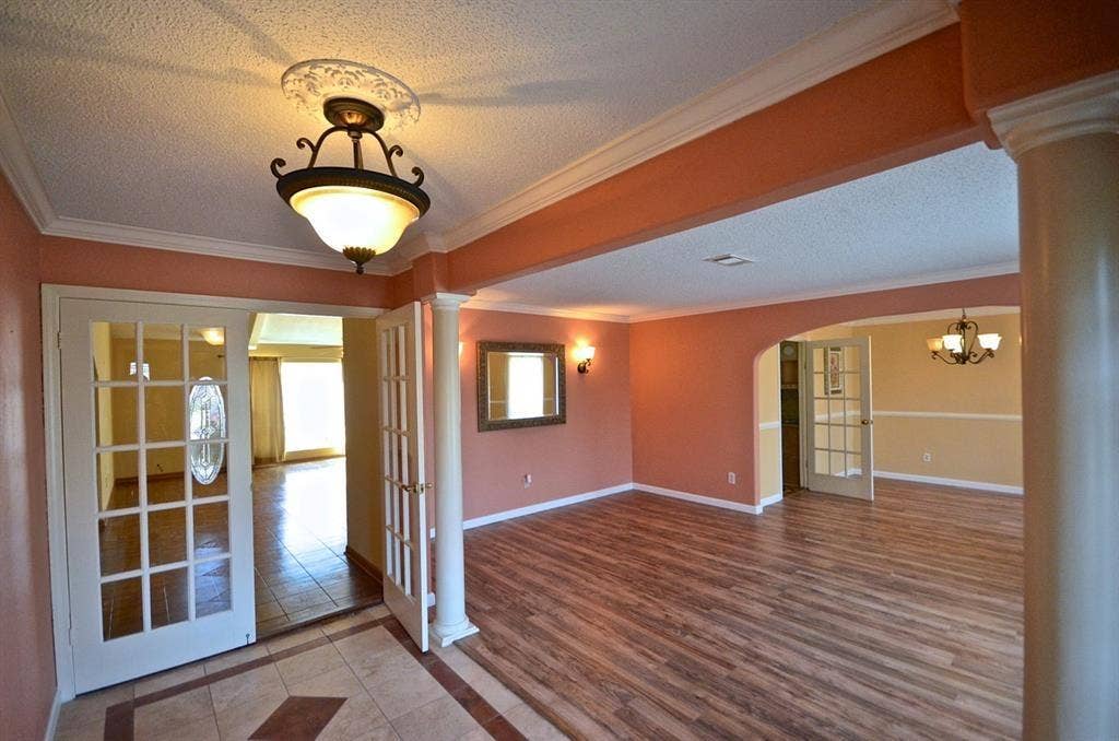 5951 Lattimer Drive, Houston, TX 77035 5951 Lattimer Drive, Houston, TX 77035